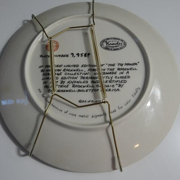 Vintage Decorative Plates Two Norman Rockwell &  One John Silver - Picture 4 of 6